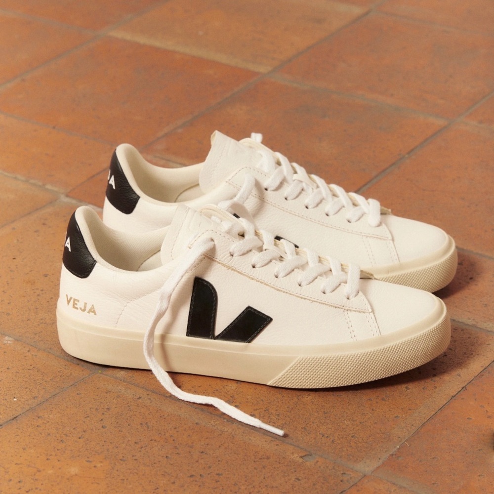 Veja Campo Leather White Black
